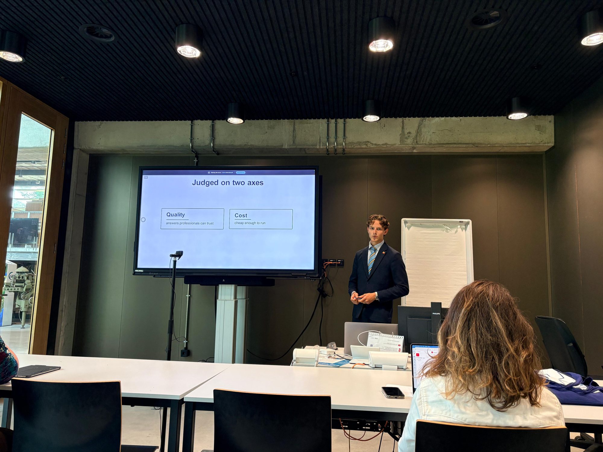 Beau presenting the thesis defense at the University of Twente